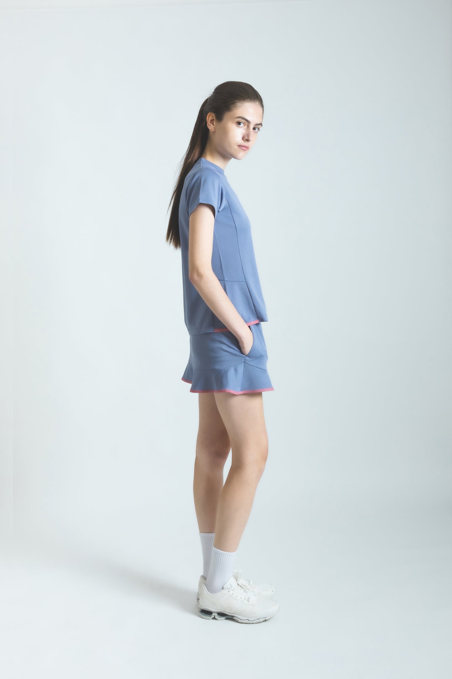 ラインバックヘムフレアTEE
