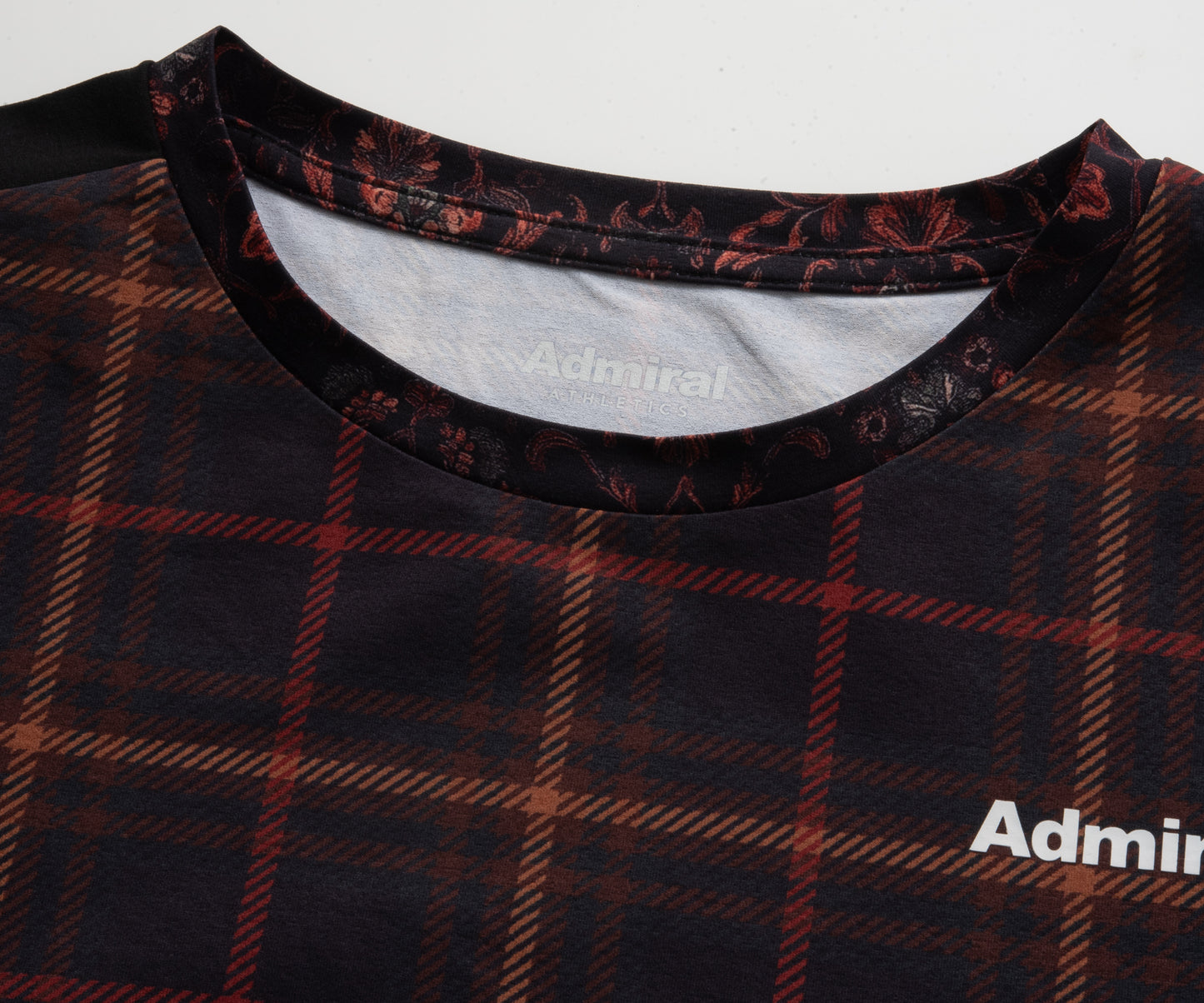 アシメブロッキングアソートグラフィックTEE