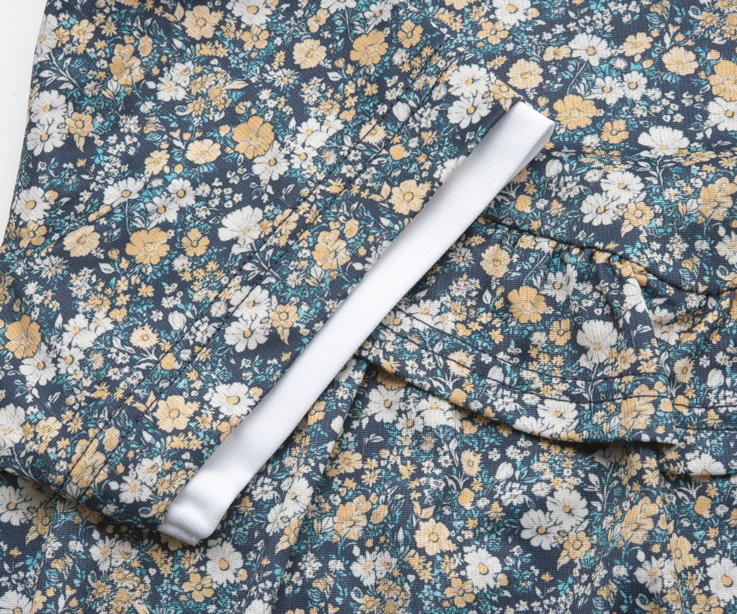 フラワープリントギャザー TEE